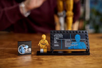 LEGO Star Wars C-3PO 75398 – Buildable Droid Display Model with Minifigure, 25th Anniversary Set