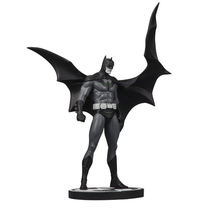 McFarlane - Batman Black & White Statue by Jorge Jimenez 27cm