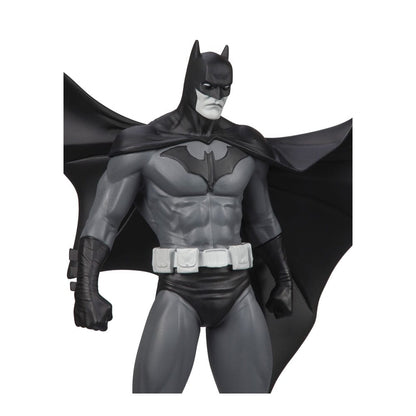 McFarlane - Batman Black & White Statue by Jorge Jimenez 27cm
