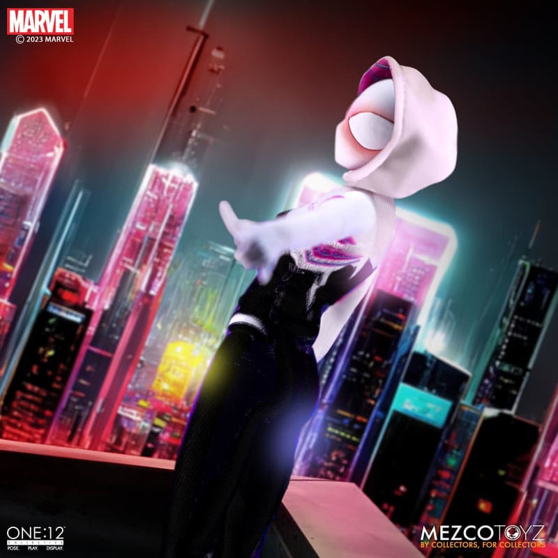 Mezco One:12 Collective Ghost-Spider Action Figure 16cm – Marvel Earth-65 in Malta | LAB7