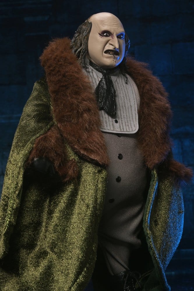 NECA Batman Returns (1992) The Penguin Clothed Action Figure (20cm)