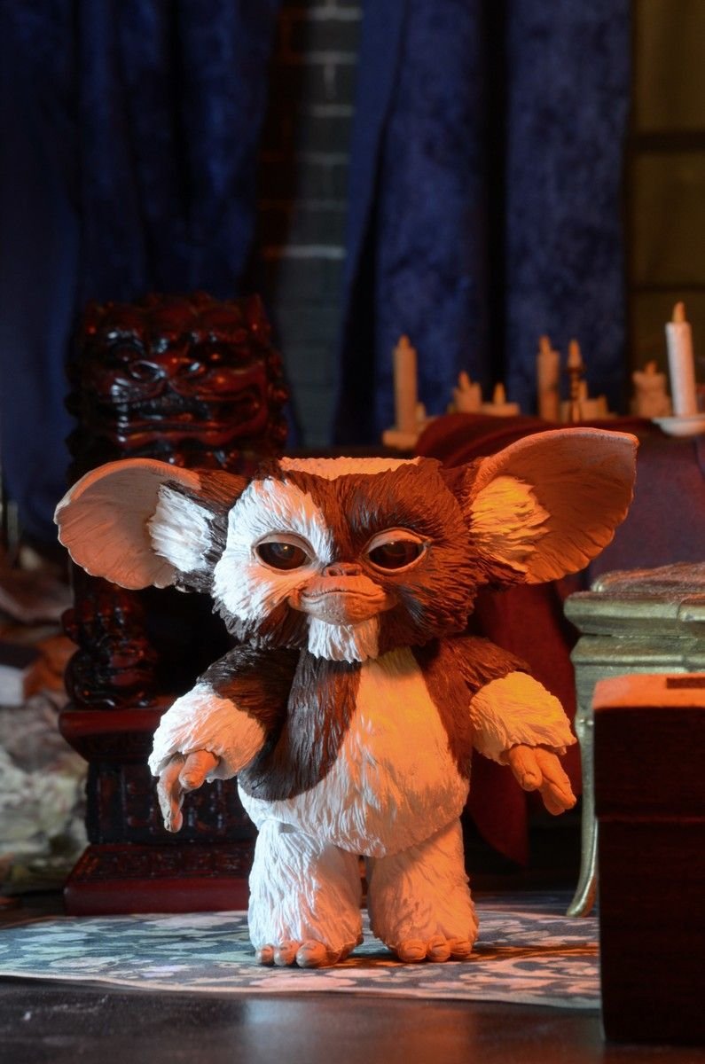 NECA Ultimate Gizmo Figure – Gremlins Collectible 18cm in Malta | LAB7