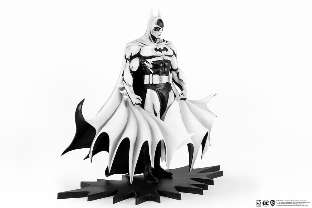 SDCC 2024 DC HEROES : Batman B&W PX PVC 1/8 Statue in Malta | LAB7