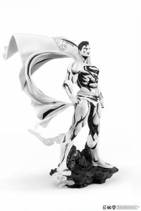 SDCC 2024 DC HEROES : Superman B&W PX PVC 1/8 Statue in Malta | LAB7