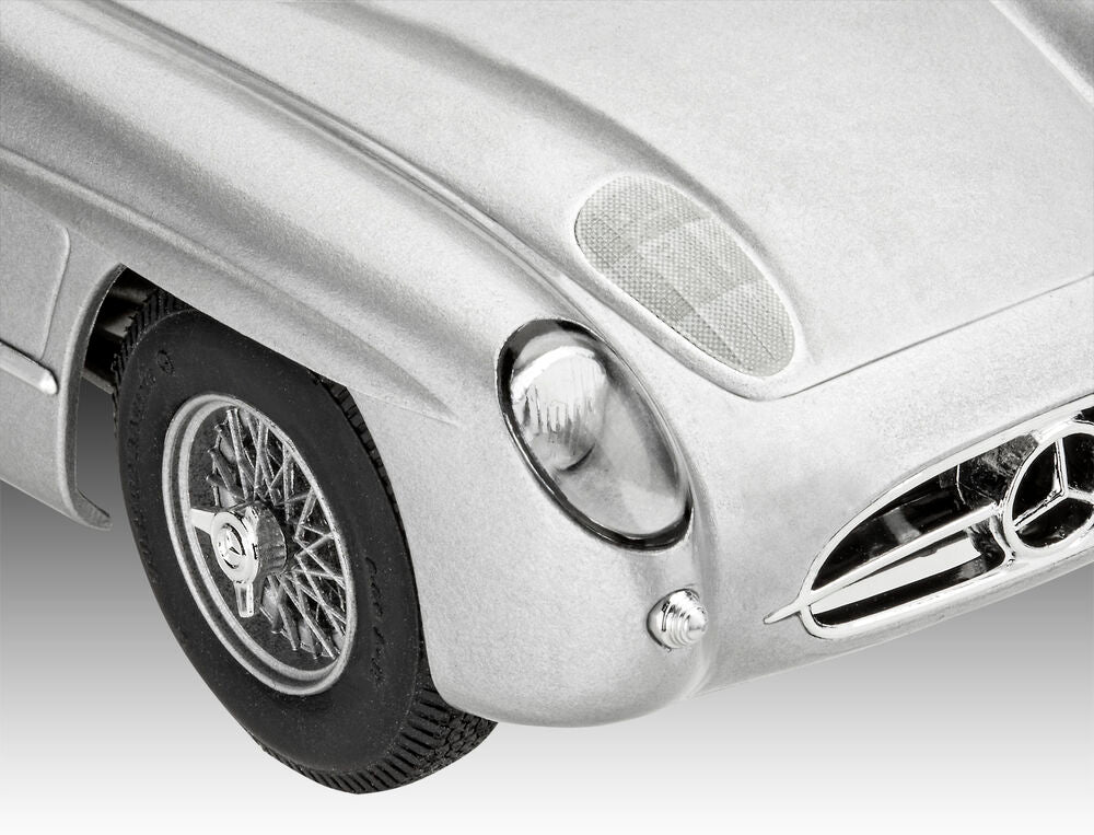 Revell Gift Set Mercedes-Benz 300 SLR 70th Anniversary Model Kit (1:24 Scale)