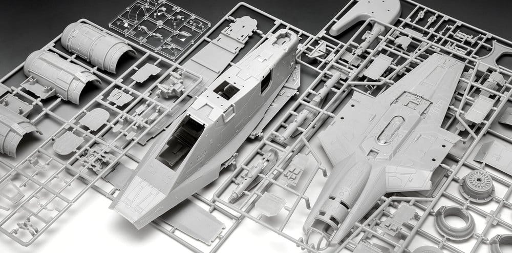 Revell Star Wars: The Mandalorian – Razor Crest Model Kit 1/72 Scale (34 cm) in Malta | LAB7