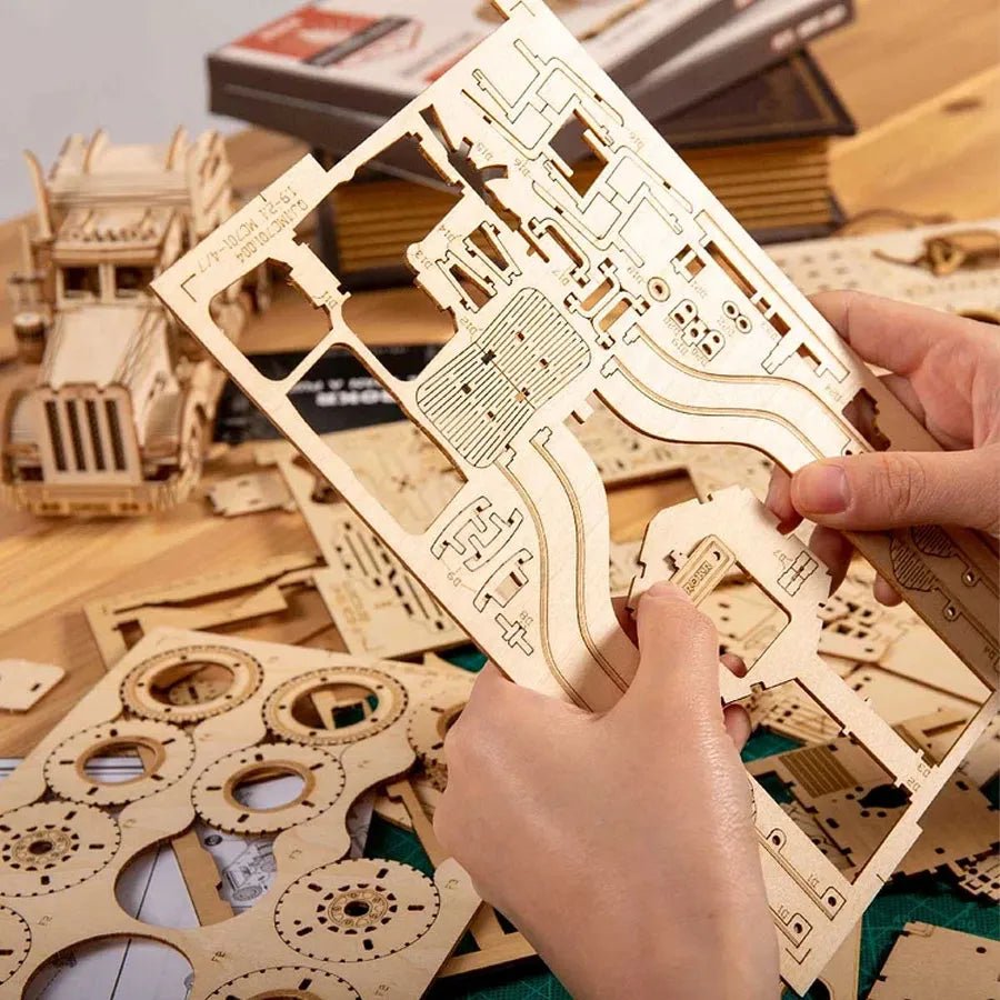 ROKR Grand Prix Car MC401 – 1:16 Vintage Sports Car 3D Wooden Puzzle in Malta | LAB7