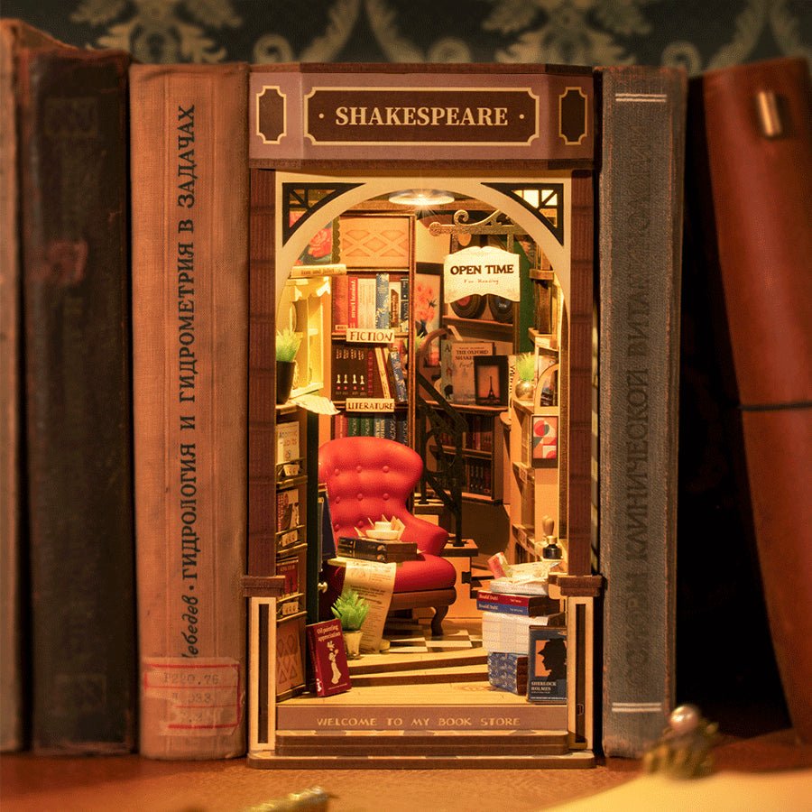 Rolife Bookstore TGB07 – DIY Book Nook Shelf Insert Kit in Malta | LAB7