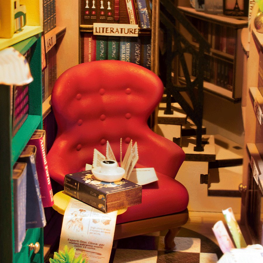 Rolife Bookstore TGB07 – DIY Book Nook Shelf Insert Kit in Malta | LAB7
