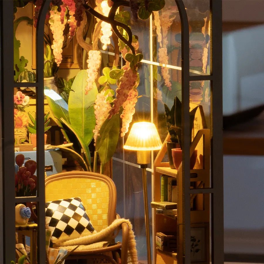 Rolife DIY Book Nook Flower House Shelf Insert TGB06 by LAB7 Malta, Europe