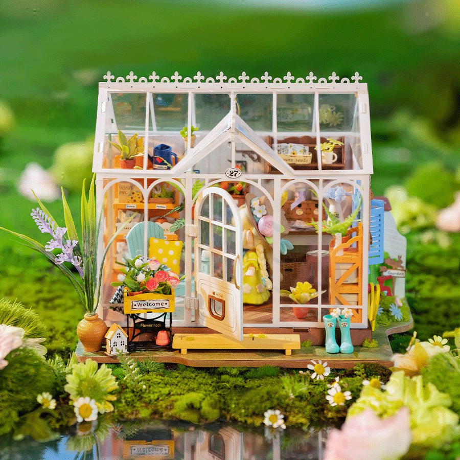 Rolife DIY Miniature House Dreamy Garden House DG163 by LAB7 Malta, Europe