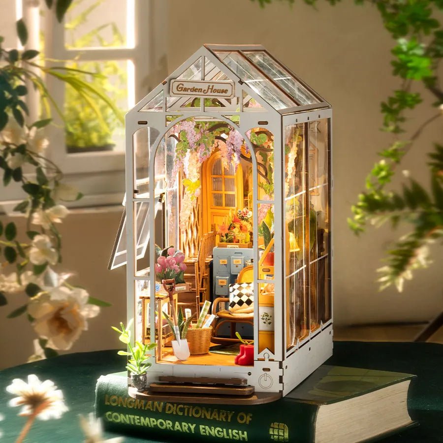 Rolife Flower House TGB06 – DIY Garden House Book Nook Shelf Insert Kit in Malta | LAB7