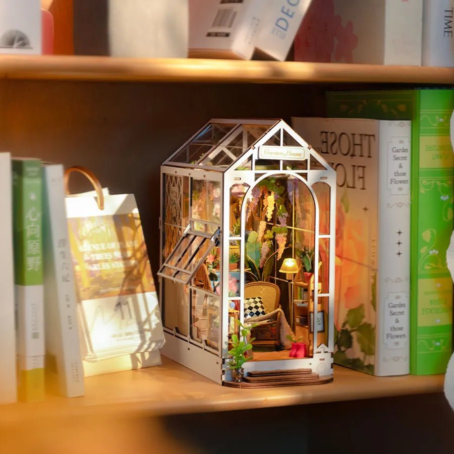 Rolife Flower House TGB06 – DIY Garden House Book Nook Shelf Insert Kit in Malta | LAB7