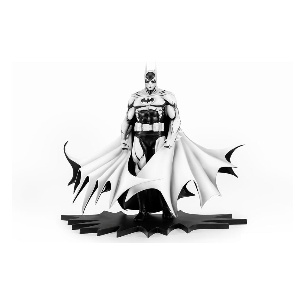 SDCC 2024 DC HEROES : Batman B&W PX PVC 1/8 Statue by LAB7 Malta, Europe