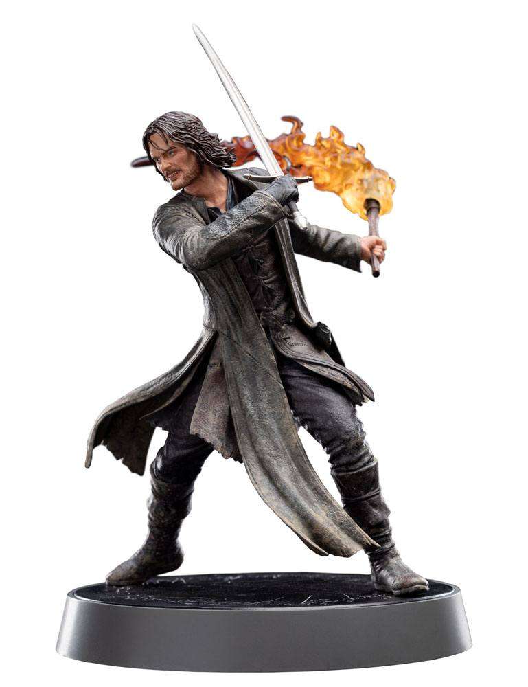 The Lord of the Rings Figures of Fandom PVC Statue Aragorn 28 cm by LAB7 Malta, Europe