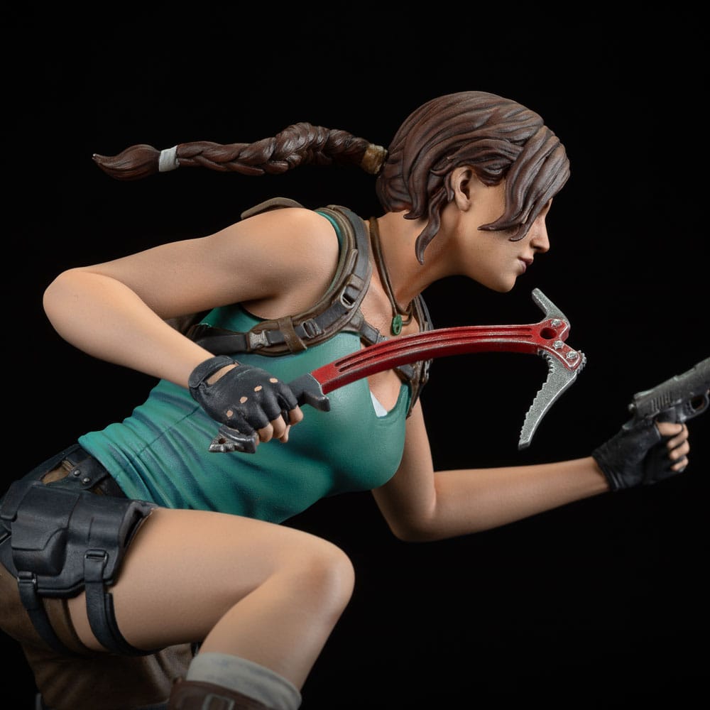 Tomb Raider Lara Croft PVC Statue 24 cm by LAB7 Malta, Europe