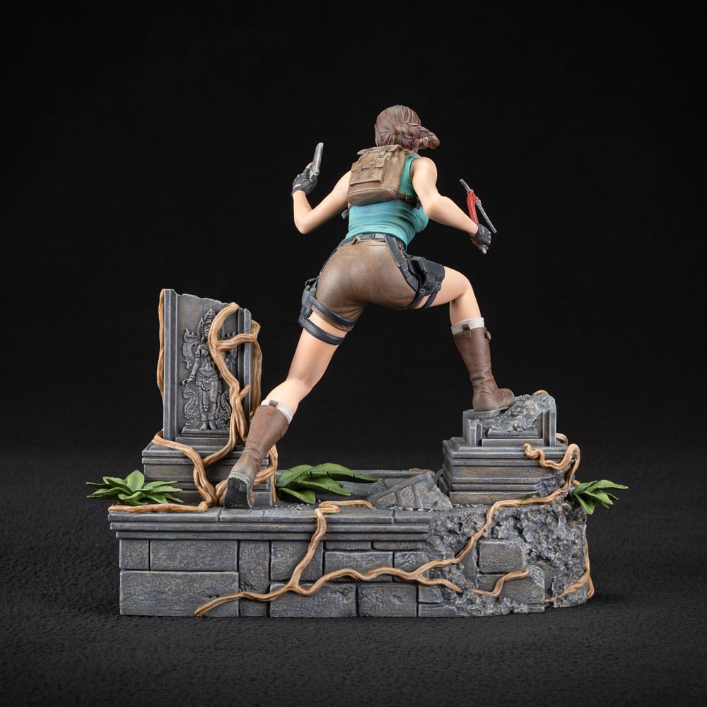 Tomb Raider Lara Croft PVC Statue 24 cm by LAB7 Malta, Europe