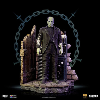 Iron Studios - Universal Monsters Deluxe Art Scale Statue 1/10 Frankenstein Monster