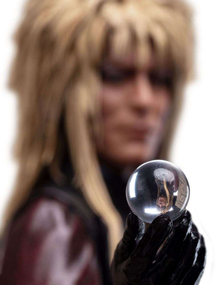 WETA Labyrinth Statue 1/6 Sarah & Jareth in the Illusionary Maze 57 cm in Malta | LAB7