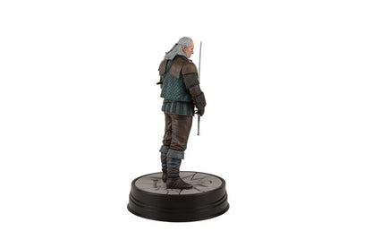 Dark Horse Comics Witcher 3 Wild Hunt PVC Statue Vesemir 21 cm by LAB7 Malta