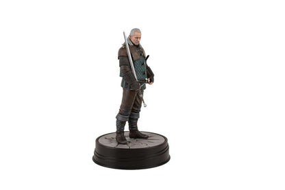 Dark Horse Comics Witcher 3 Wild Hunt PVC Statue Vesemir 21 cm by LAB7 Malta