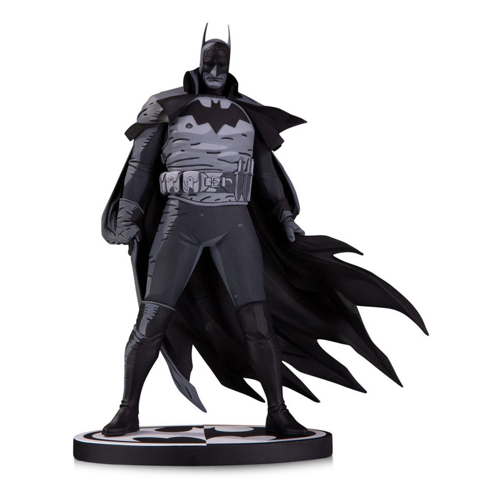 DC Direct Batman Black & White Statue 1/10 Batman by Mike Mignola 20 cm by LAB7 Malta