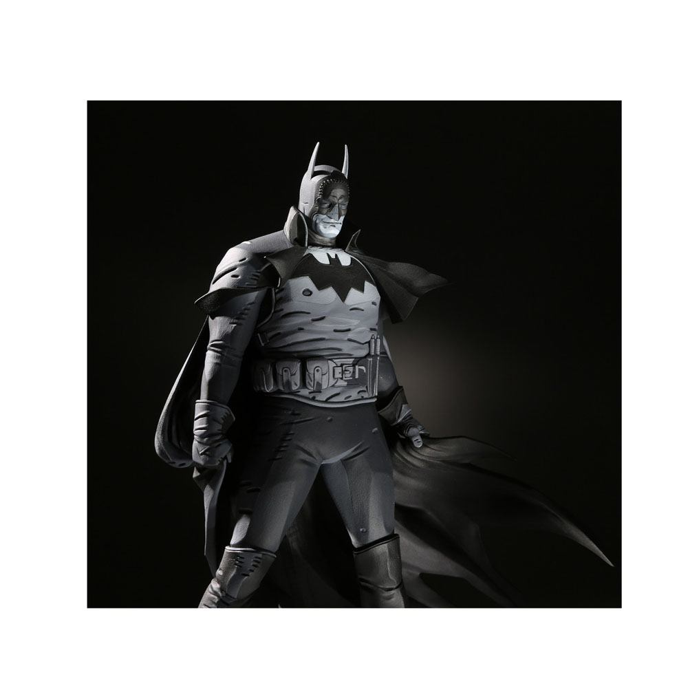 DC Direct Batman Black & White Statue 1/10 Batman by Mike Mignola 20 cm by LAB7 Malta