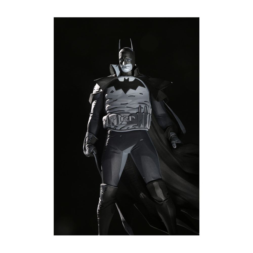 DC Direct Batman Black & White Statue 1/10 Batman by Mike Mignola 20 cm by LAB7 Malta