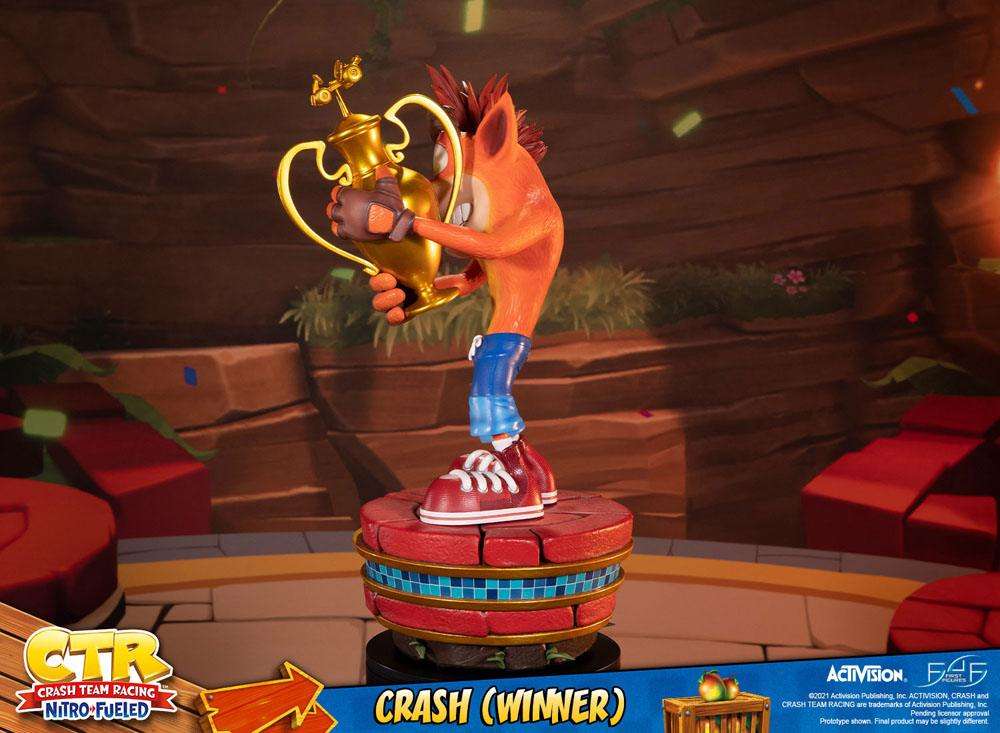 First 4 Figures Crash Team Racing Nitro-Fuelled Statue Crash (Winner) 46 cm by LAB7 Malta