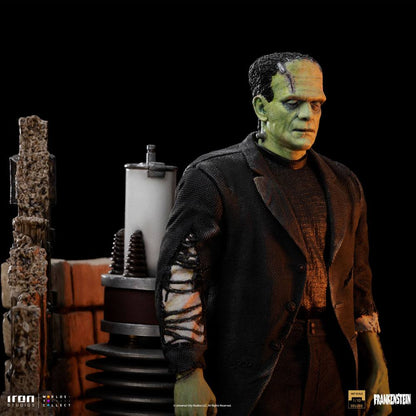 Iron Studios Universal Monsters Deluxe Art Scale Statue 1/10 Frankenstein Monster 24 cm by LAB7 Malta