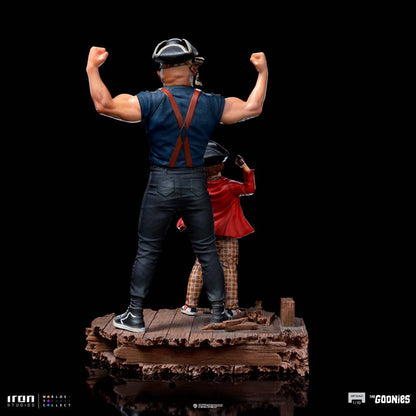 Iron Studios The Goonies Art Scale Statue 1/10 Sloth and Chunk 23 cm by LAB7 Malta