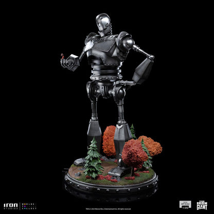 Iron Studios The Iron Giant Demi Art Scale Statue 1/20 Iron Giant & Hogarth Hughes 60 cm by LAB7 Malta