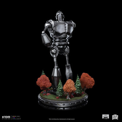 Iron Studios The Iron Giant Demi Art Scale Statue 1/20 Iron Giant & Hogarth Hughes 60 cm by LAB7 Malta