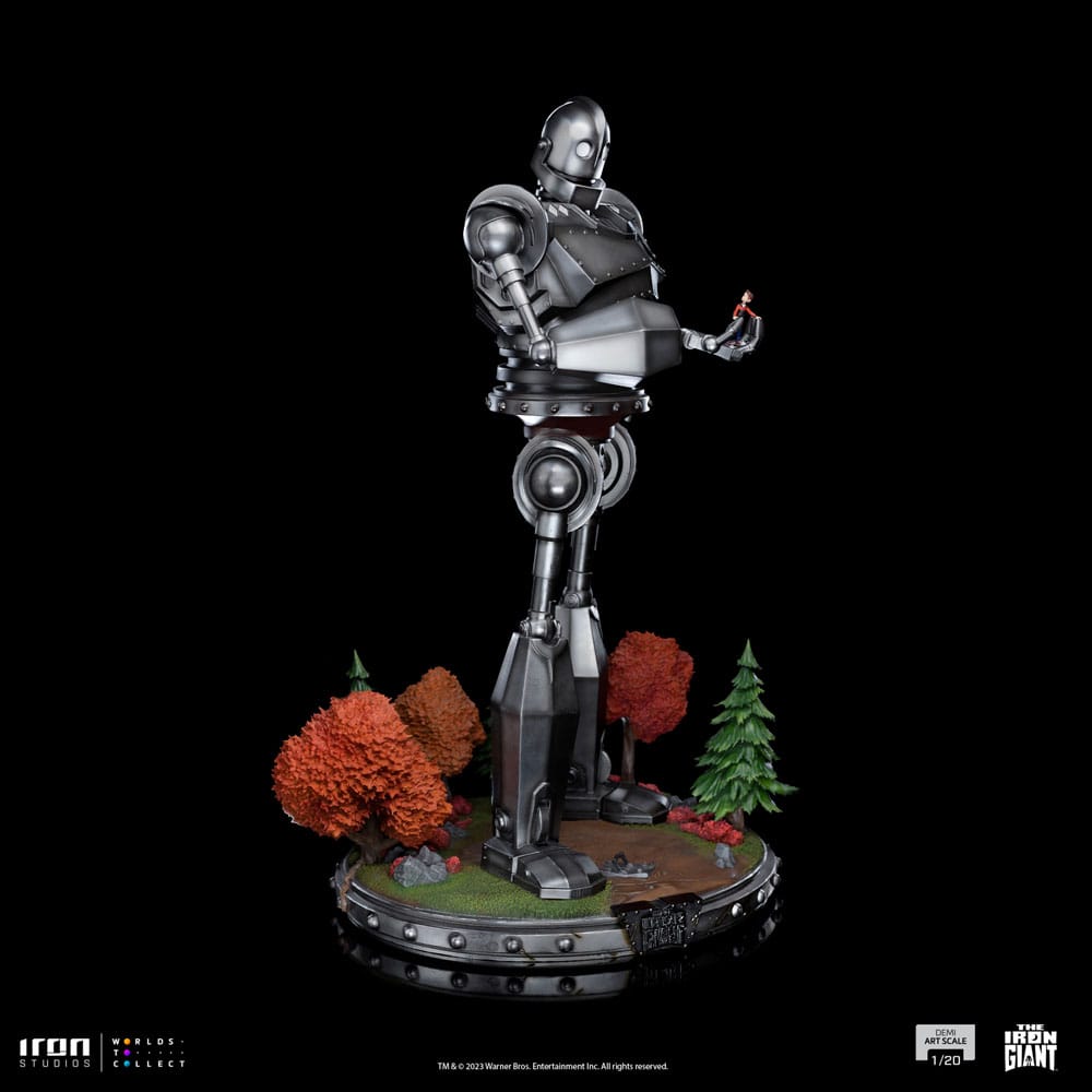 Iron Studios The Iron Giant Demi Art Scale Statue 1/20 Iron Giant & Hogarth Hughes 60 cm by LAB7 Malta