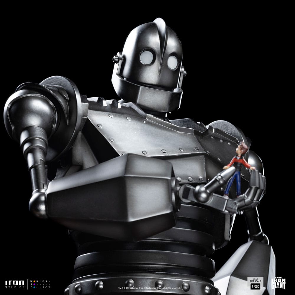 Iron Studios The Iron Giant Demi Art Scale Statue 1/20 Iron Giant & Hogarth Hughes 60 cm by LAB7 Malta