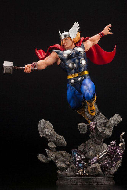 Marvel Avengers Fine Art Statue 1/6 Thor 44 cm by LAB7 Malta