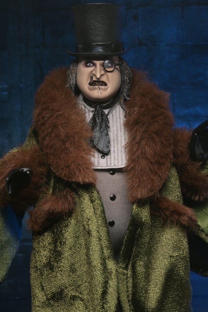NECA Batman Returns (1992) The Penguin Clothed Action Figure (20cm)