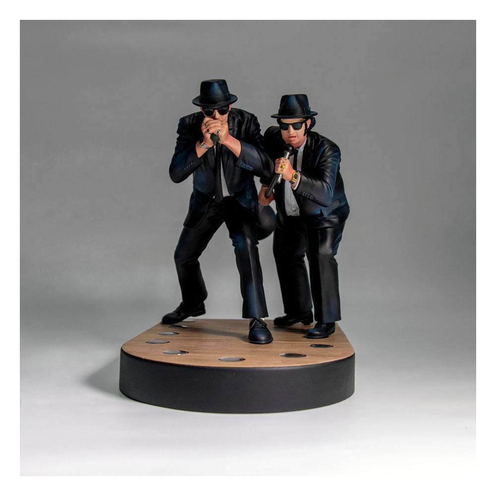 SD Toys Blues Brothers Statue Jake & Elwood On Stage 17 cm by LAB7 Malta