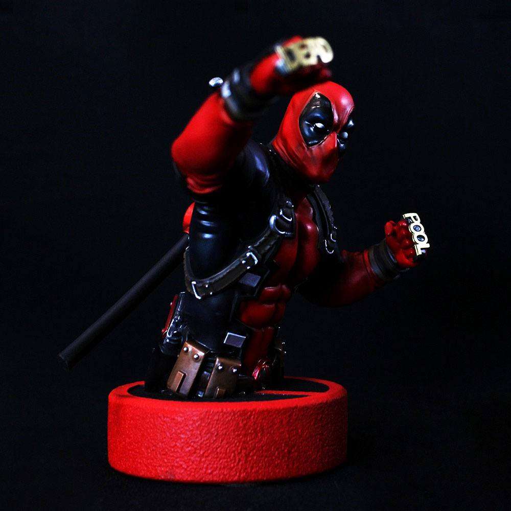 Semic Marvel Bust 1/6 Deadpool 16 cm by LAB7 Malta