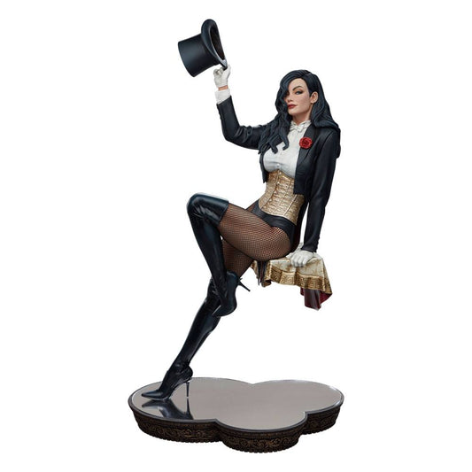 DC Comics Premium Format Figure Zatanna 55 cm